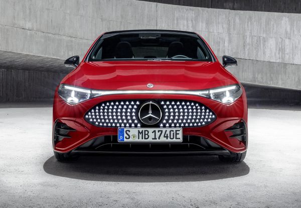 Pre-Media: Der neue Mercedes-Benz CLA: großartig, mühelos, intuitiv und flexibelPre-Media: The all-new Mercedes-Benz CLA: gorgeous, effortless, intuitive, and flexible