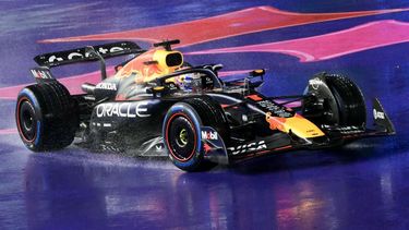 Red Bull Racing's Dutch driver Max Verstappen races during the qualifying session for the Las Vegas Formula One Grand Prix at the Las Vegas Strip Circuit in Las Vegas, Nevada, on November 21, 2025. 
Frederic J. Brown / AFP