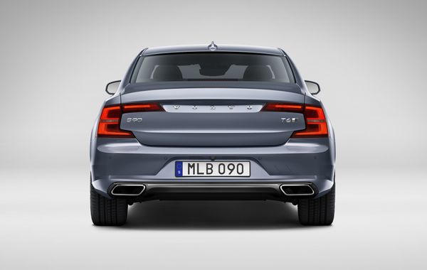 Volvo S90 Official 004