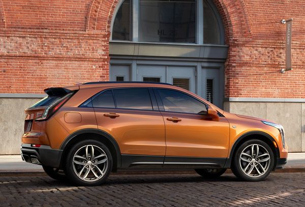 cadillac xt4