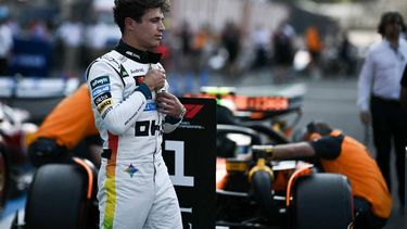 McLaren's British driver Lando Norris gets out of his car after getting the pole position during the qualifying session of the Mexico City Formula One Grand Prix at the Hermanos Rodriguez racetrack in Mexico City on October 25, 2025. 
Carl DE SOUZA / AFP