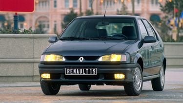Renault 19 Opening zonder logo