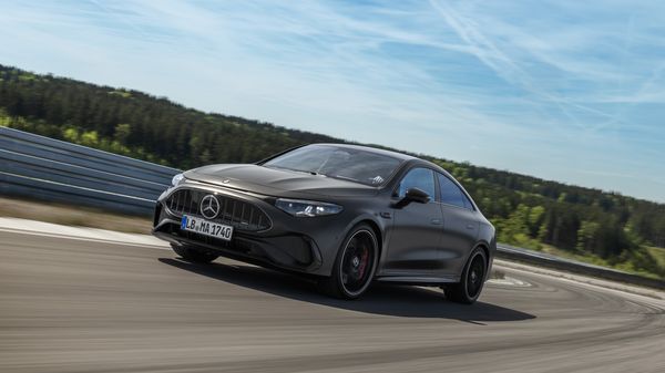 Mercedes AMG CLA 1