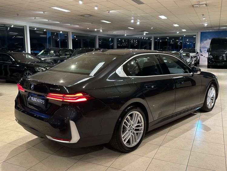 BMW i5-occasion is één jaar oud en heeft meer dan 280.000 kilometer gereden: dit kost hij nu