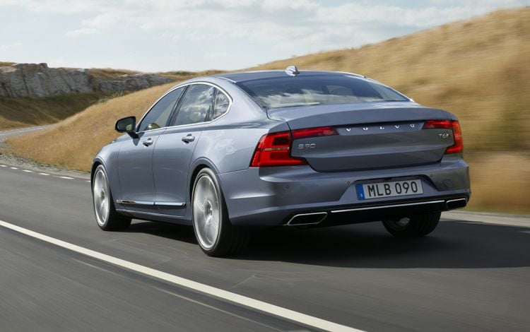 Volvo S90 Official 001
