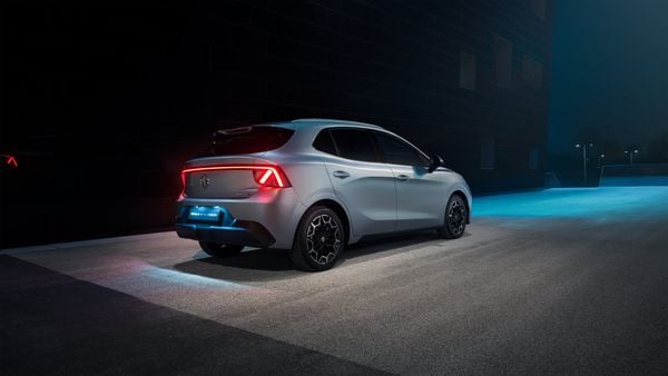 Ruim, een 'superaccu' en 24.000 euro: Is de MG4 Urban jouw volgende auto?