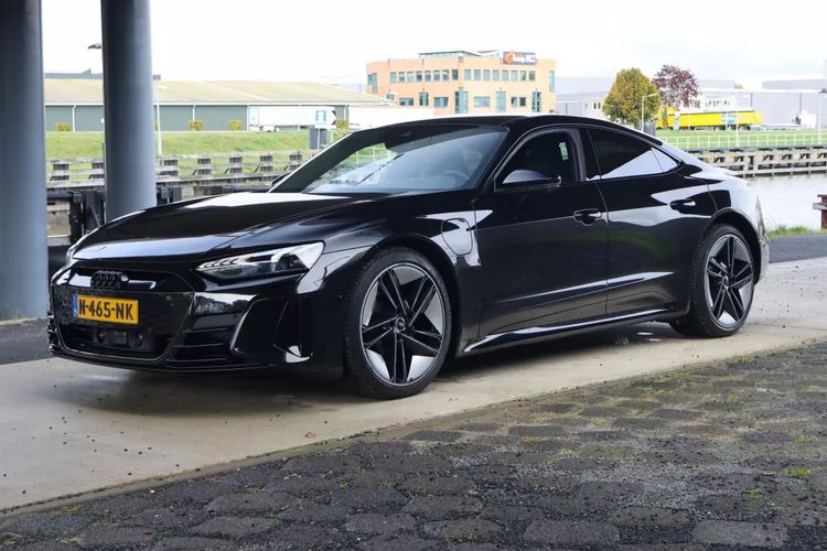 Audi’s supercoupé kost nog maar 30 procent van nieuwprijs, maar hij lijkt een stuk duurder