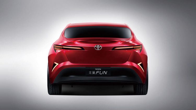 toyota-fun-sedan-concept-revealed_4