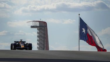 epa12463352 Red Bull Racing driver Max Verstappen of Netherlands in action during Qualifying of the Formula 1 United States Grand Prix, in Austin, Texas, USA, 18 October 2025.  EPA/DUSTIN SAFRANEK