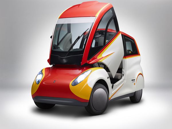 Shell Concept Car_Side Angled, Door Up