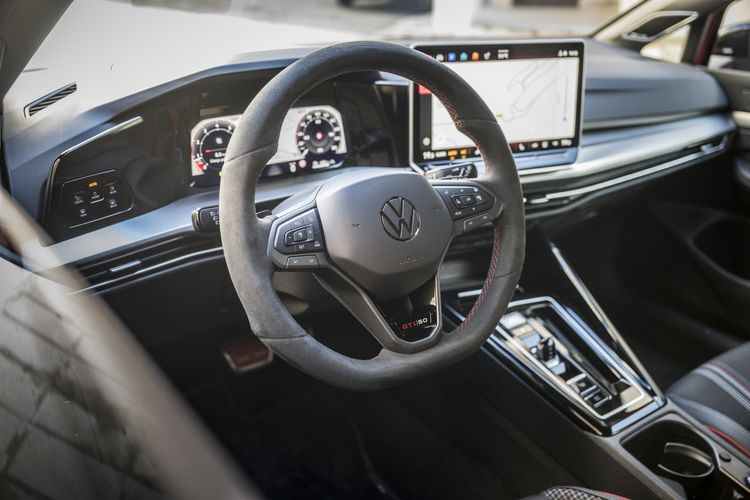 Volkswagen Golf GTI Clubsport Edition 50 rijtest hot hatch