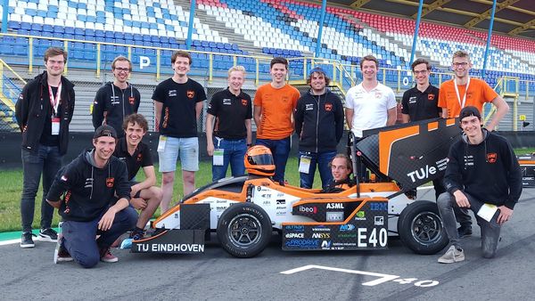 University Racing Eindhoven 2021 team