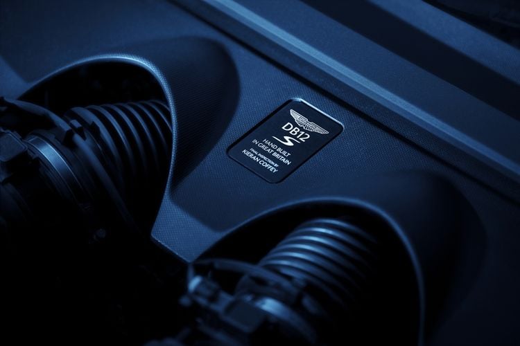 Nieuwe Aston Martin DB12 S is ultieme James Bond-auto