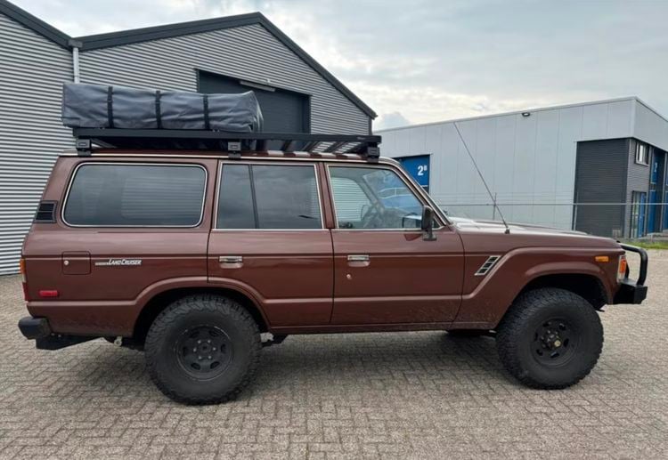 Toyota Land Cruiser FJ60 occasion tweedehands auto roadtrip overlanding vakantie wegenbelastingvrij wegenbelasting vrij lpg