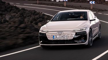 Van de range van elektrische auto's blijft in de winter niks over! Deze test bewijst het