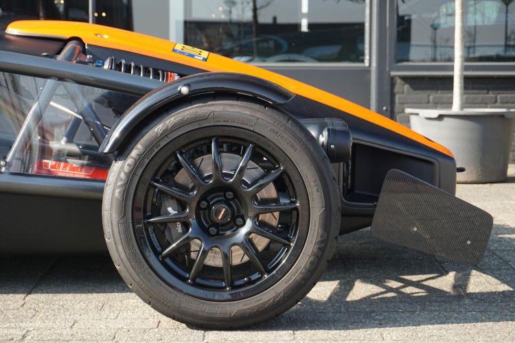 Met deze pure raceauto mag je gewoon op de openbare weg, ariel atom