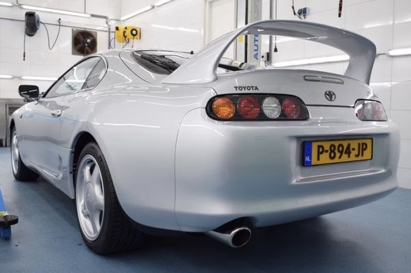 Toyota Supra occasion tweedehands auto fabrieksnieuw stipt polish point Rick van Stippent
