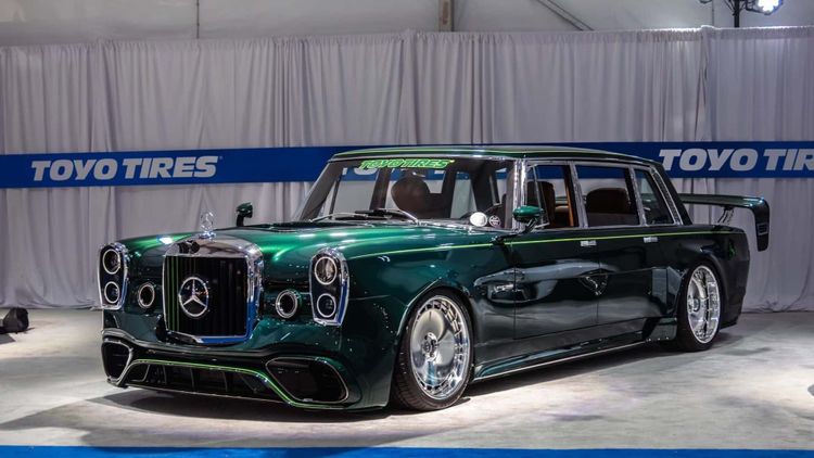 Deze krankzinnige Mercedes lijkt een ChatGPT-creatie, maar deze 800 pk-sterke klassieker rijdt echt rond