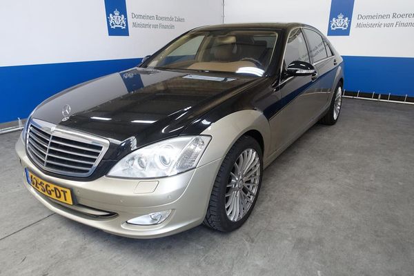 Nederlandse overheid, Mercedes-Benz S 500 Carlsson