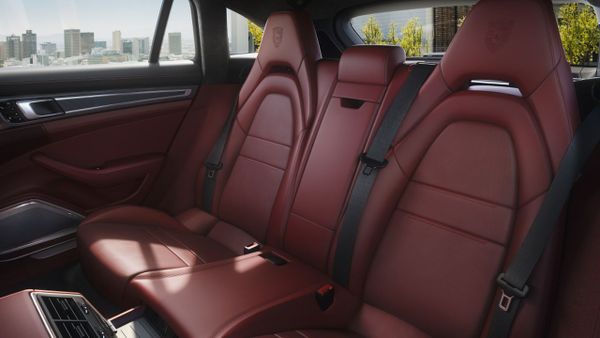 porsche-panamera-sport-turismo-2017-03