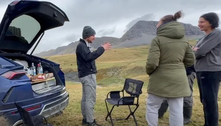 Man verkoopt huis om rond te reizen in Lamborghini-camper