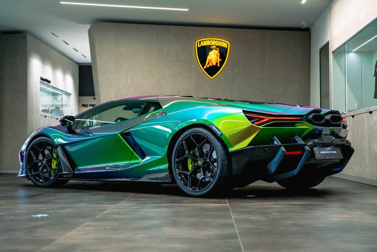 Lamborghini Revuelto occasion