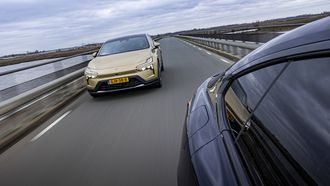 BMW i4 vs. Polestar 4: deze premium EV is het best