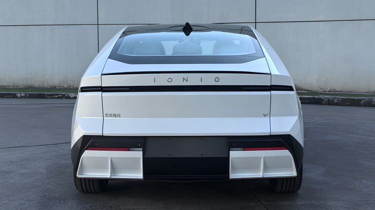Hyundai Ioniq V gelekt: futuristische EV met opvallend design