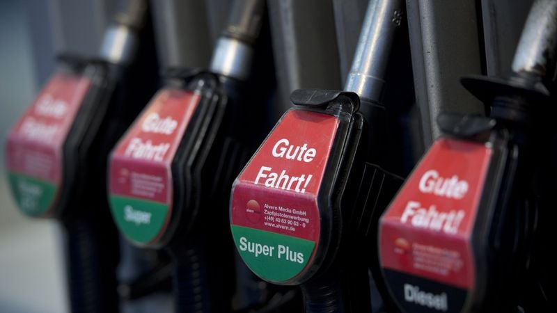 102-benzine: waarom zou je het tanken en heeft jouw auto het eigenlijk nodig? geld