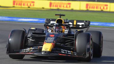 2023-10-28 23:48:14 Red Bull Racing's Dutch driver Max Verstappen races during the qualifying session session for the Formula One Mexico Grand Prix at the Hermanos Rodriguez racetrack in Mexico City on October 28, 2023. 
CLAUDIO CRUZ / AFP