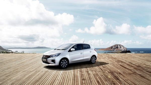 Mitsubishi Space Star aan de kust