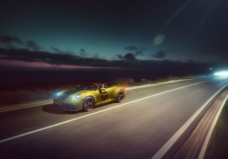 Waarom je een VR-bril op moet om nieuwe Porsche te configureren