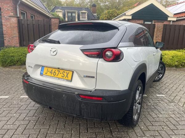 Mooie elektrische Mazda kost door afschrijving nu fractie van nieuwprijs