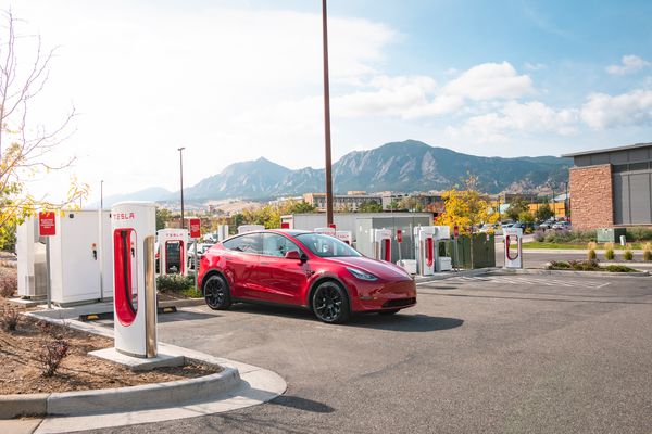Tesla Supercharger, elektrische auto