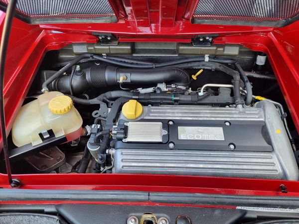 Deze exclusieve sportwagen is nu als occasion behoorlijk betaalbaar, Opel Speedster