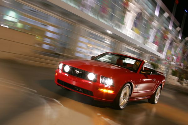 2009 Ford Mustang GT convertible, koopwijzer, problemen, prijzen, uitvoeringen