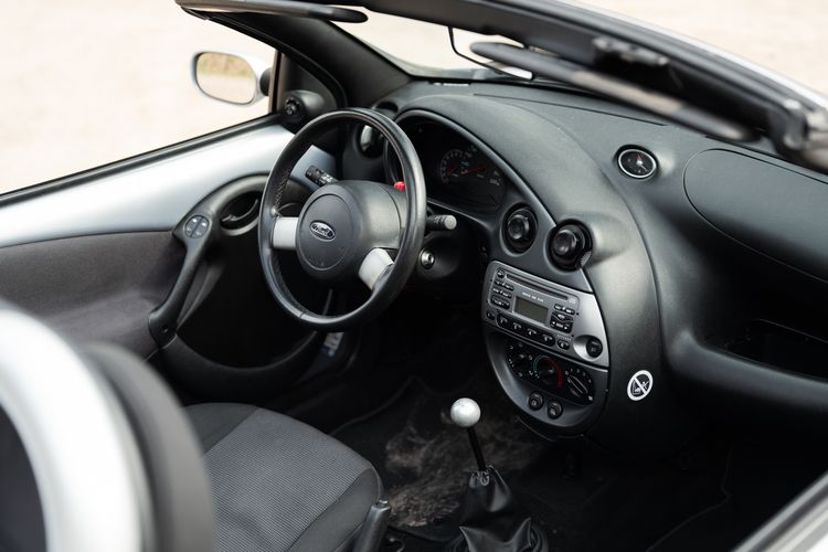 Ford StreetKa occasion tweedehands auto cabrio eerste auto goedkoop