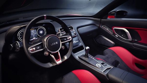 Nieuwe sportauto is de ultieme combinatie tussen Japan en Italië: 425 pk, 1.200 kg en een prachtig design
