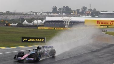epa11699463 Alpine driver Esteban Ocon of France in action during the Formula One Grand Prix of Sao Paulo at the Autodromo Jose Carlos Pace race track in Interlagos, Sao Paulo, Brazil, 03 November 2024.  EPA/Isaac Fontana