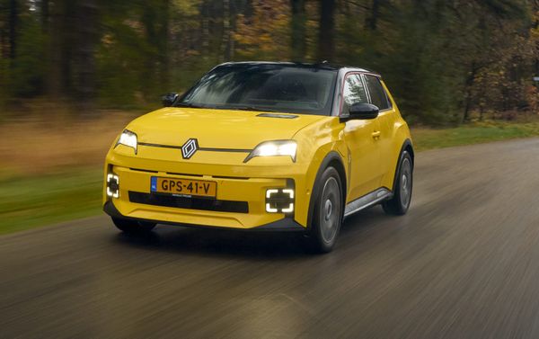 Renault 5 auto van het jaar 2025 Alpine A290