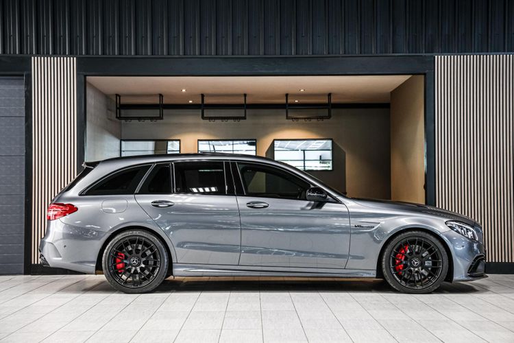 Deze Mercedes-station heeft bijna 1.000 pk en kost nu als occasion minder dan een Golf GTI