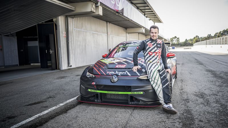 Benjamin Leuchter (38): 