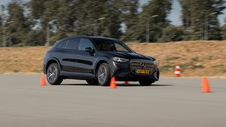 Mercedes-Benz GLC tijdens de uitwijkproef