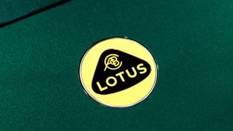 Lotus-CEO fakkelt eigen auto's af: “Als ze 1.800+ kg wegen zijn het middelmatige sportauto's"