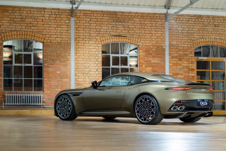 Aston Martin DBS Superleggera OMHSS