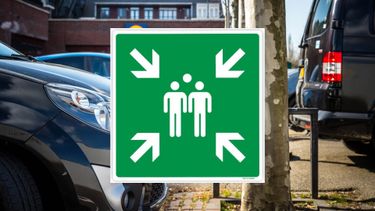 Wat betekent dit groene bord op een parkeerplaats?