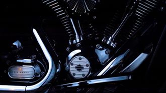 Goedkope motorhelm: wanneer loont online kopen echt?