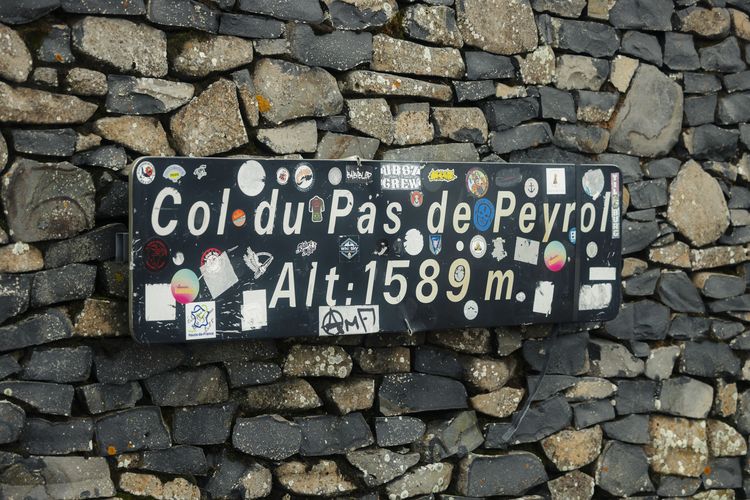 Bord van de Col du Pas de Peyrol op 1589 meter hoogte