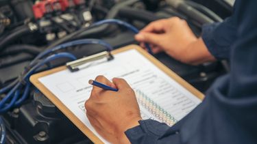 Close,Up,Man,Hands,Fixing,Car,Machinery,Vehicle,Mechanical,Service.