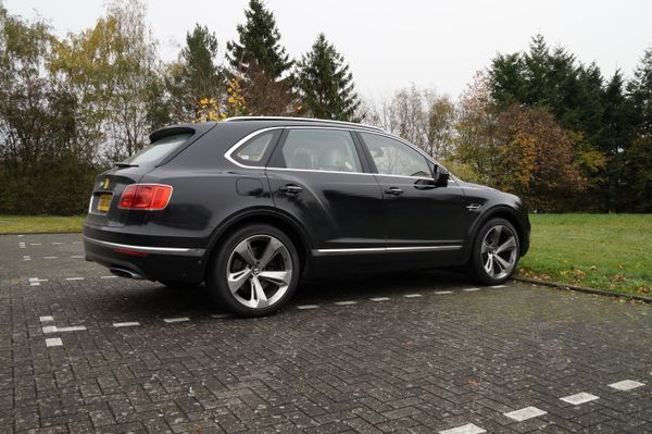 Bentley Bentayga PHEVdsc07280